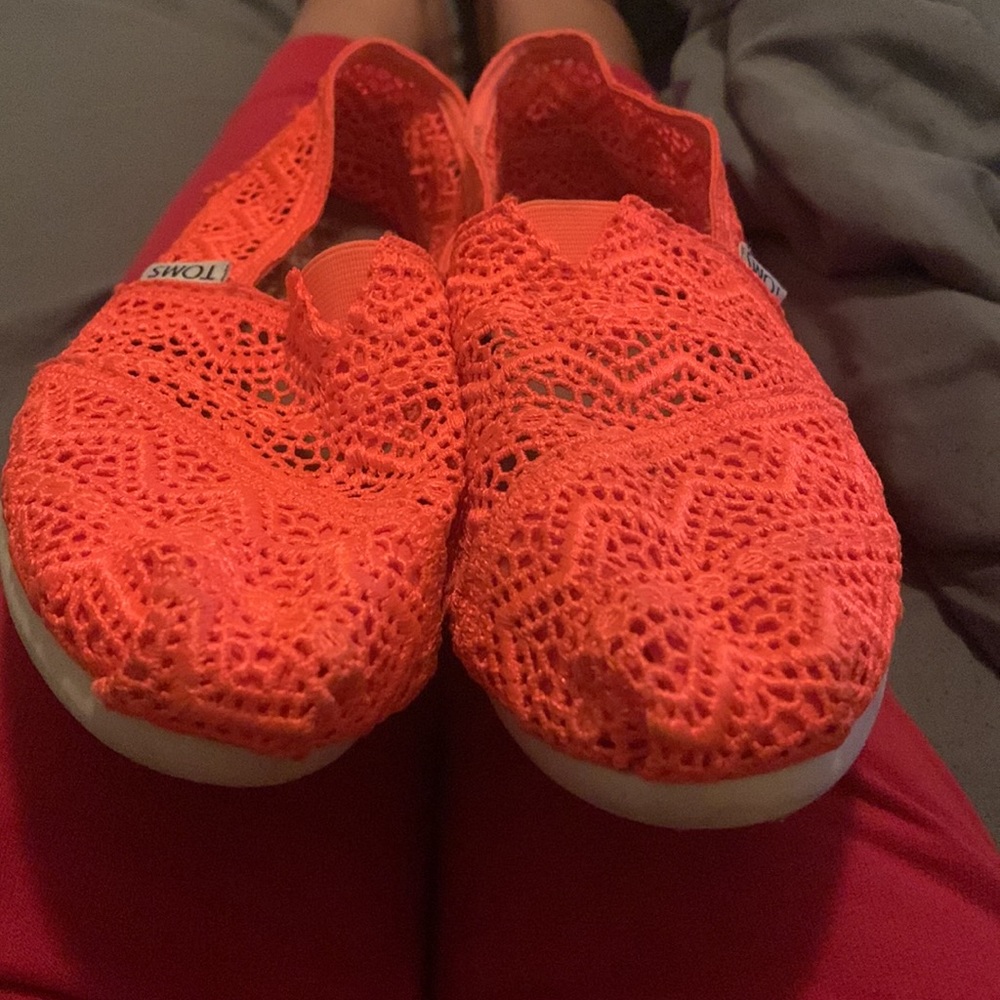 Toms - Picture 3 of 4